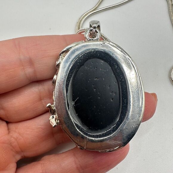 Monster Amber composite pendant, silver plated metal w/ 16", thick snake chain! - Picture 9 of 15